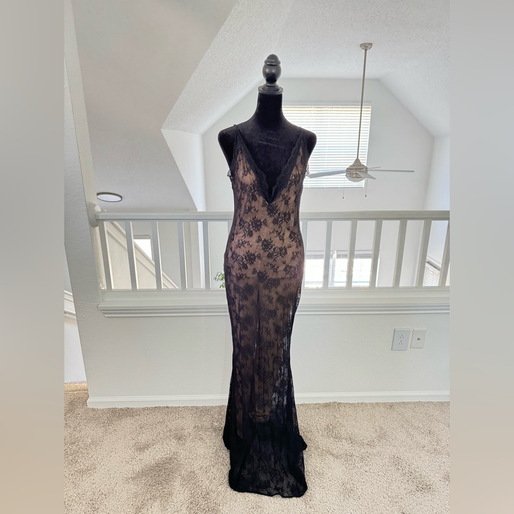 Majorelle lace maxi dress